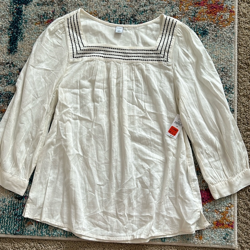 Old navy long sleeve cream blouse with black stitching size XS